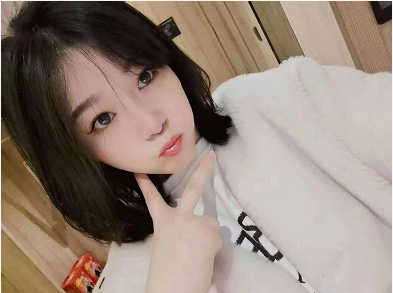 可可小妹身材小性感